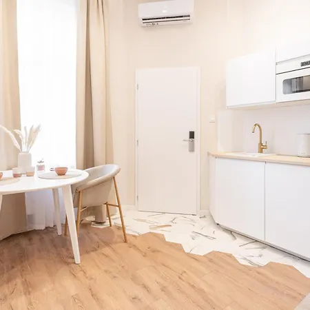 Akacfa 43 Heritage - Location By Bqa Apartment Budapest